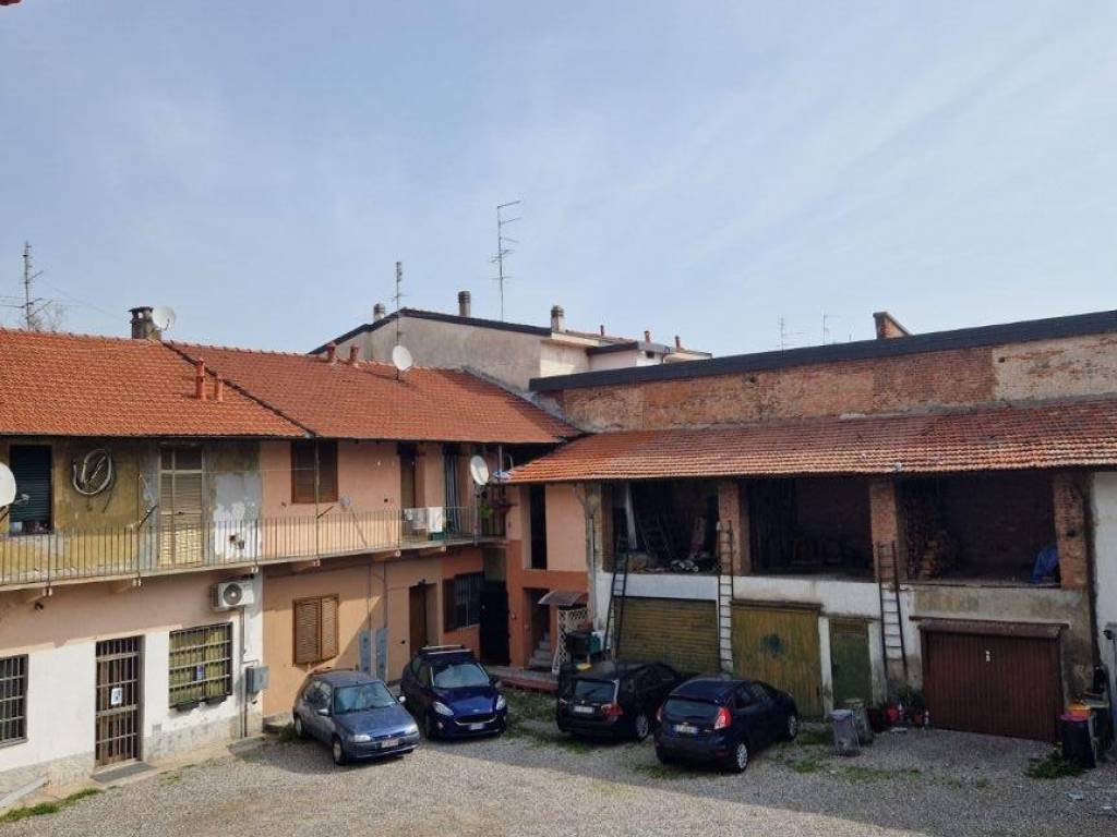 appartamento in vendita a Gorla Minore