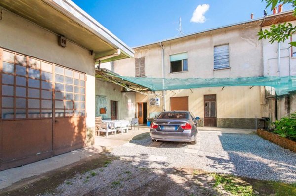appartamento in vendita a Gorla Minore