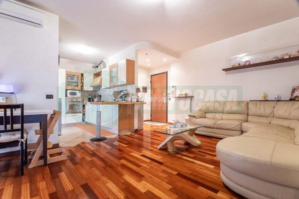 appartamento in vendita a Gorla Minore
