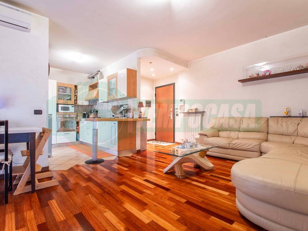 appartamento in vendita a Gorla Minore