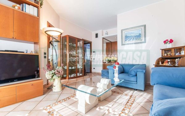appartamento in vendita a Gorla Minore