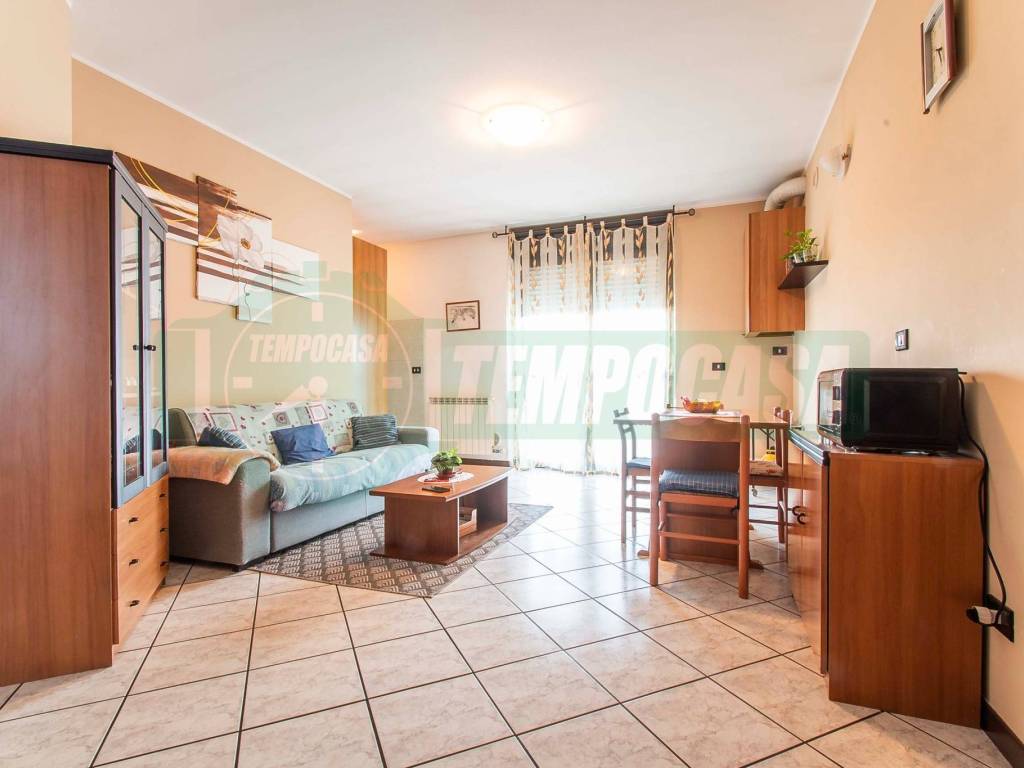 appartamento in vendita a Gorla Minore