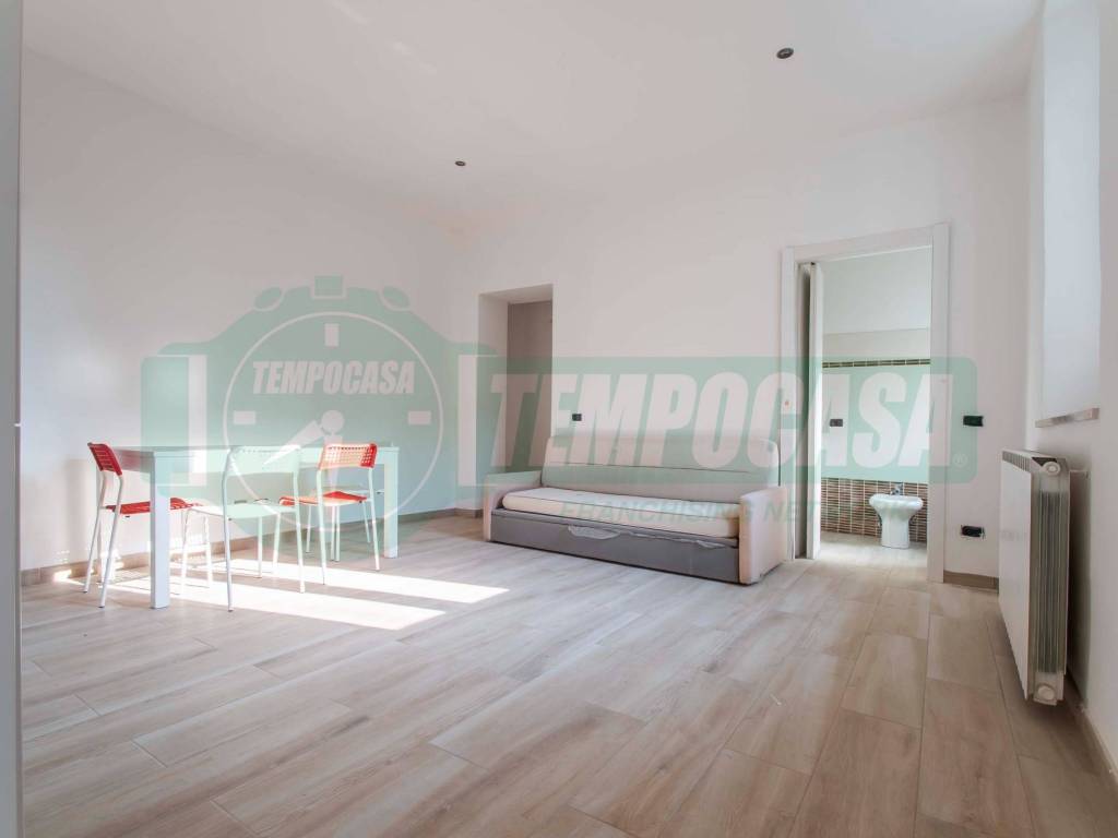 appartamento in vendita a Gorla Minore