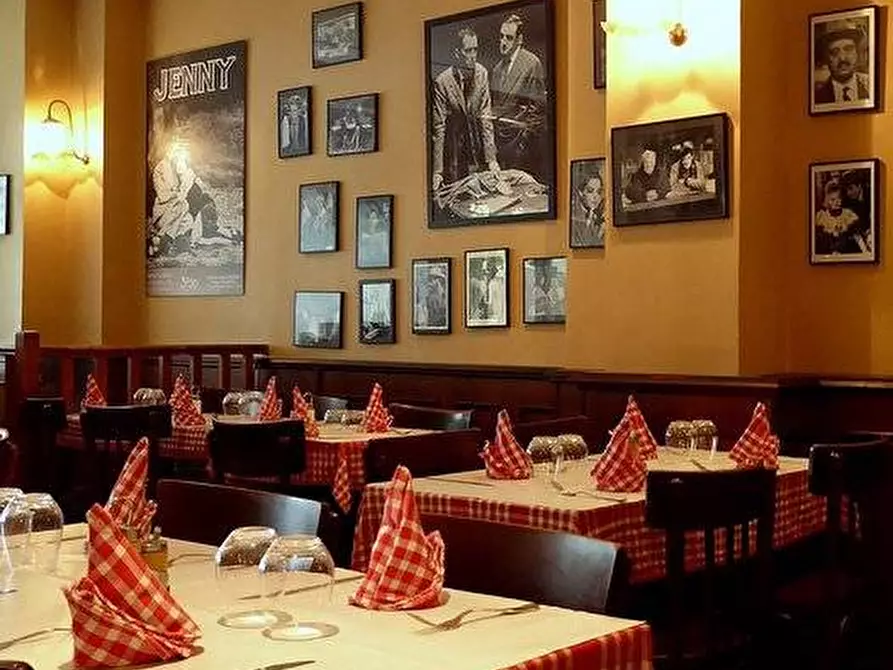 negozio in vendita a Gorla Minore