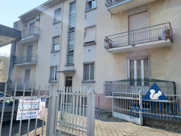 appartamento in vendita a Gorla Minore