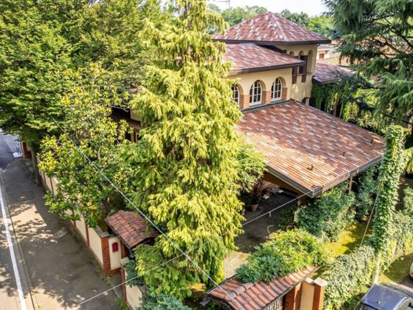 casa indipendente in vendita a Gorla Minore