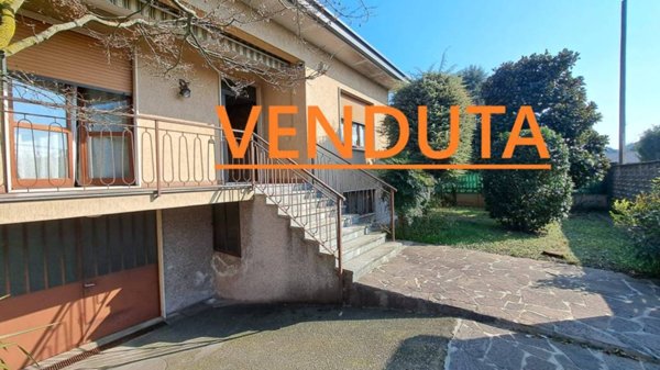 casa indipendente in vendita a Gorla Minore