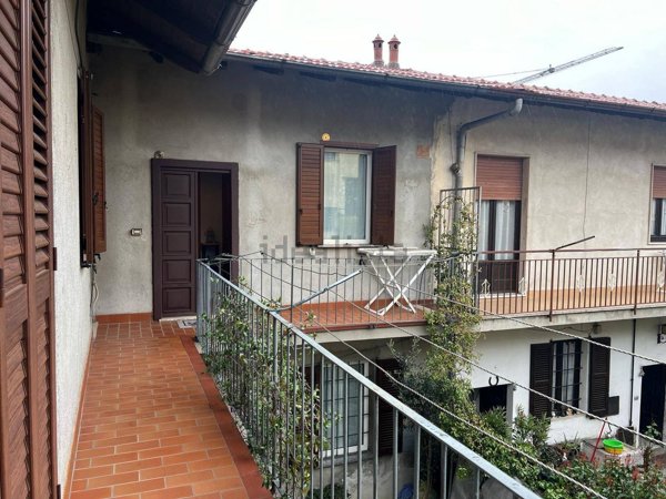 appartamento in vendita a Gorla Minore