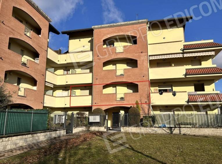 appartamento in vendita a Gorla Minore