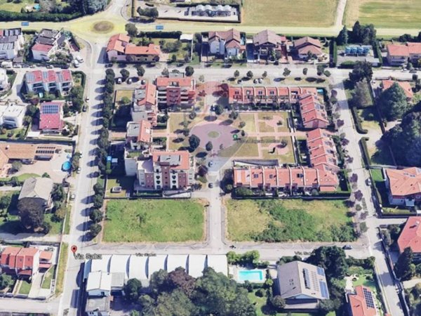 terreno edificabile in vendita a Gorla Minore