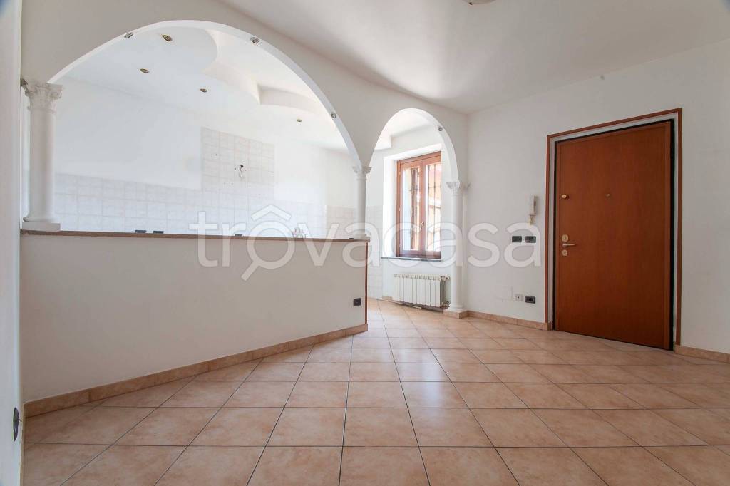 appartamento in vendita a Gorla Minore
