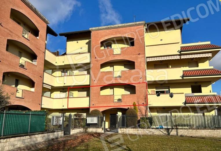 appartamento in vendita a Gorla Minore