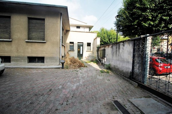 appartamento in vendita a Gorla Minore