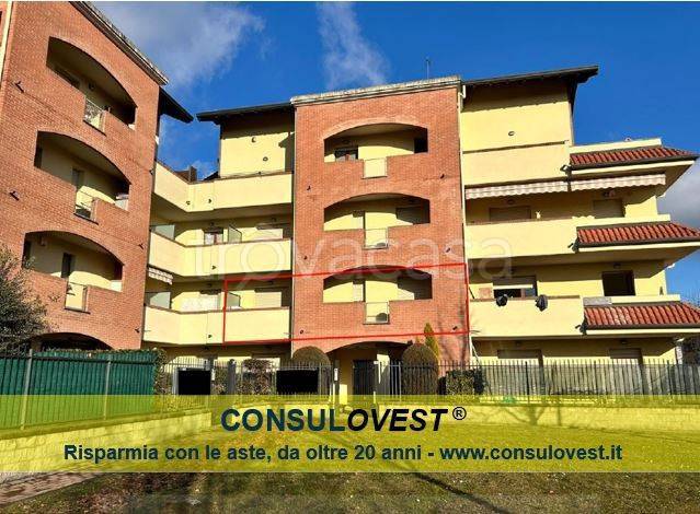 appartamento in vendita a Gorla Minore