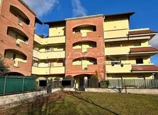 appartamento in vendita a Gorla Minore