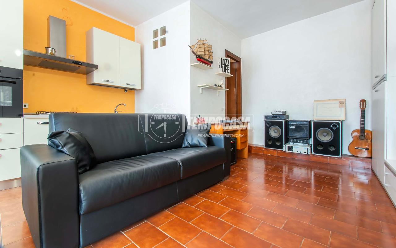 appartamento in vendita a Gorla Minore