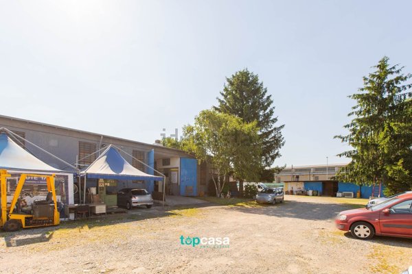 appartamento in vendita a Gorla Minore