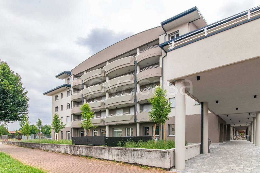 appartamento in vendita a Gorla Minore
