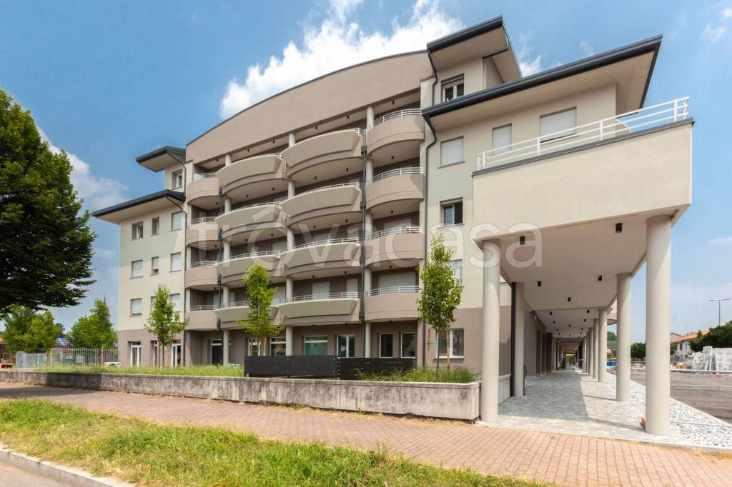 appartamento in vendita a Gorla Minore