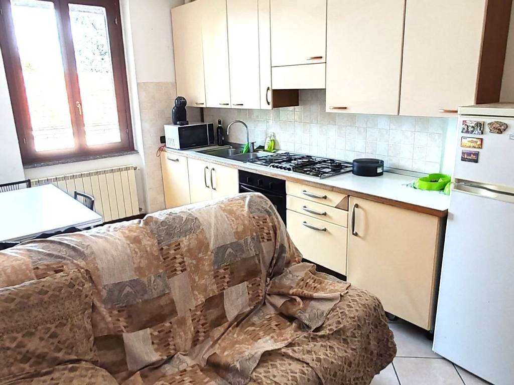 appartamento in vendita a Gorla Minore in zona Prospiano