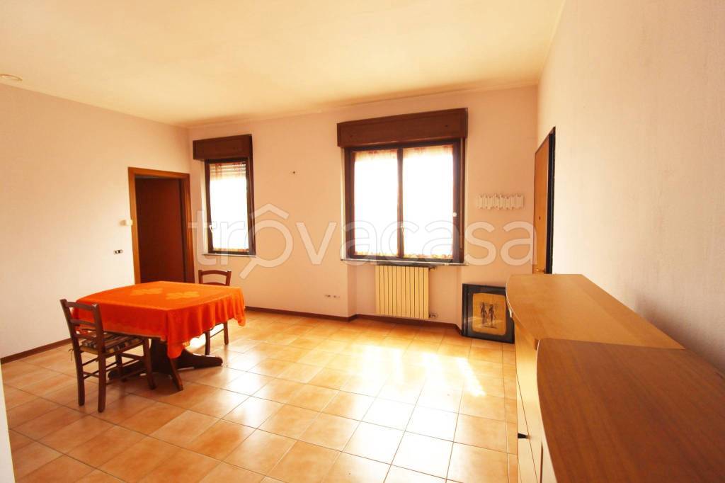 appartamento in vendita a Gorla Minore
