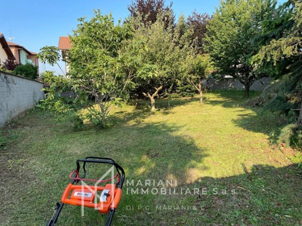casa indipendente in vendita a Gorla Minore