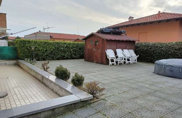 appartamento in vendita a Gorla Minore