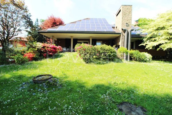 casa indipendente in vendita a Gorla Minore