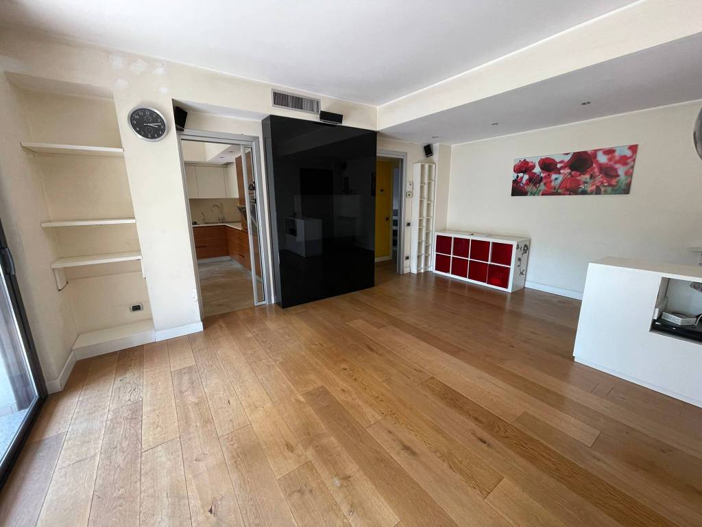 appartamento in vendita a Gorla Minore