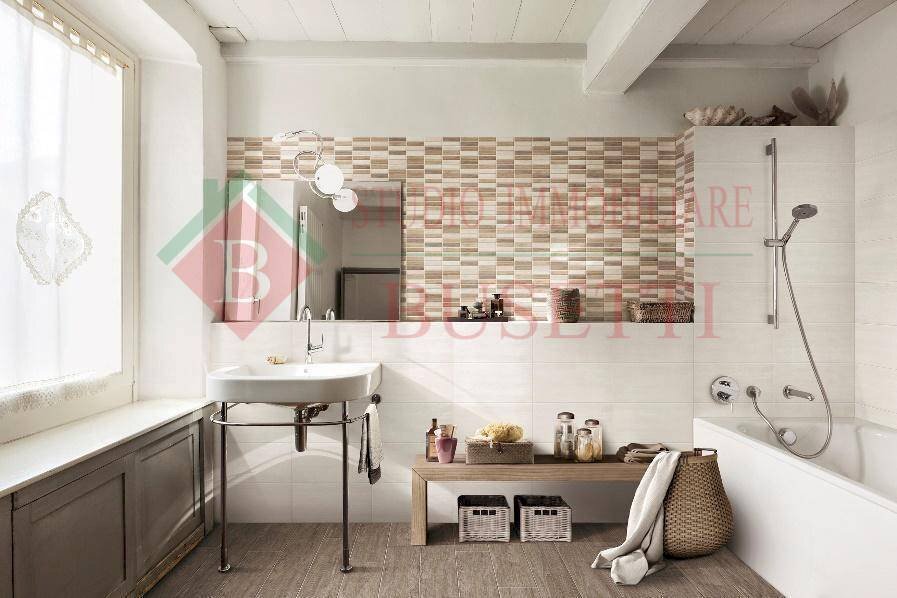 casa indipendente in vendita a Gorla Minore