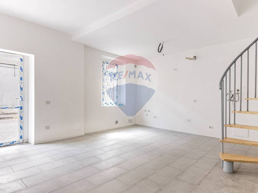 appartamento in vendita a Gorla Minore