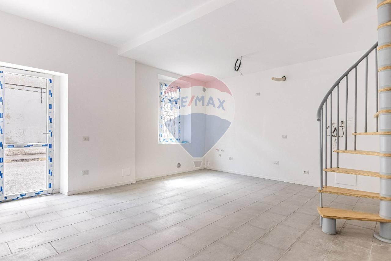 appartamento in vendita a Gorla Minore