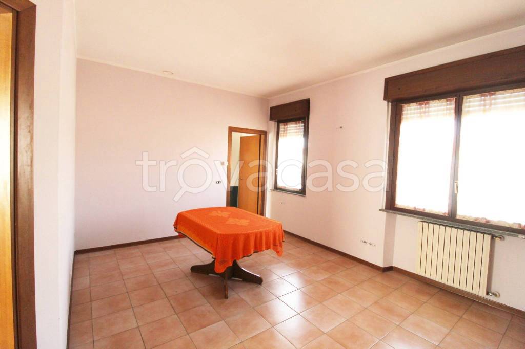 appartamento in vendita a Gorla Minore