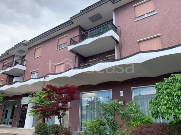 appartamento in vendita a Gorla Minore