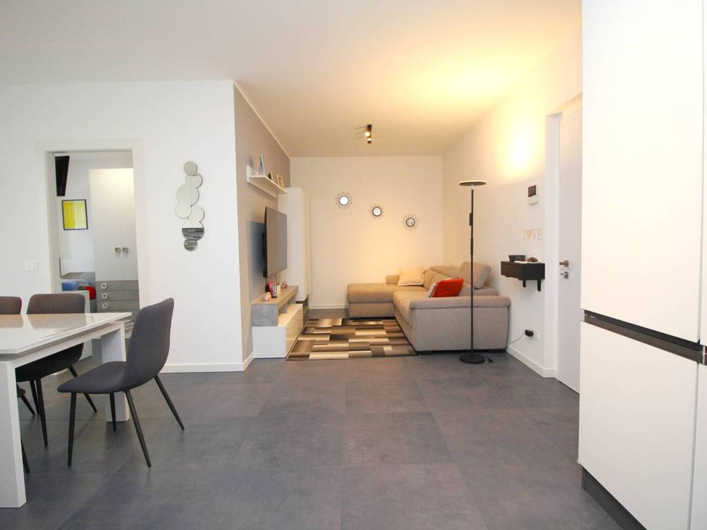 appartamento in vendita a Gorla Minore