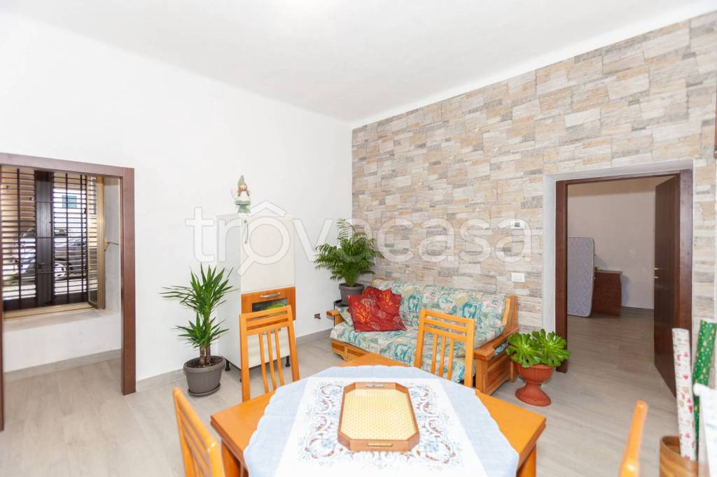 casa indipendente in vendita a Gorla Minore