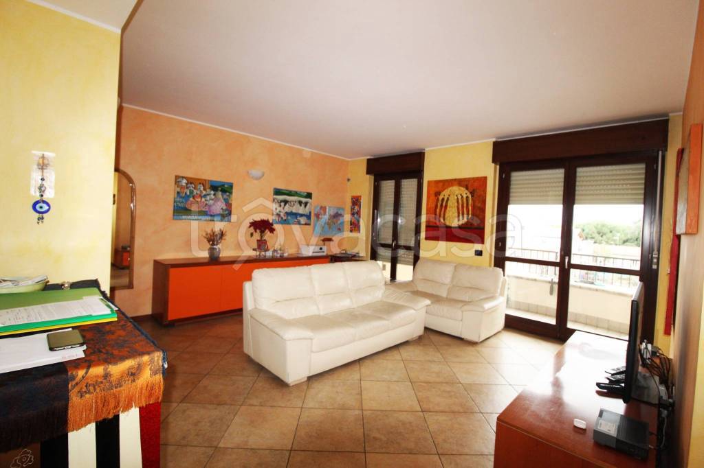 appartamento in vendita a Gorla Minore