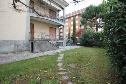 casa indipendente in vendita a Gorla Minore