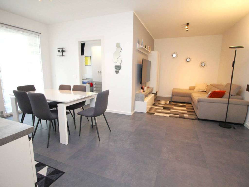 appartamento in vendita a Gorla Minore