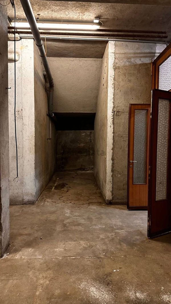 locale di sgombero in vendita a Gorla Minore