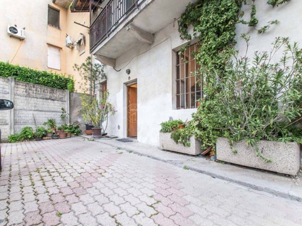 appartamento in vendita a Gorla Minore