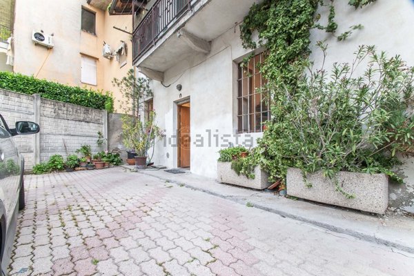 appartamento in vendita a Gorla Minore