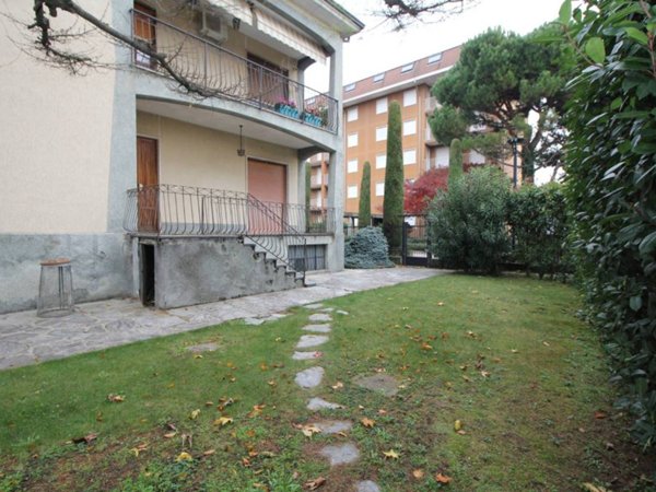 casa indipendente in vendita a Gorla Minore