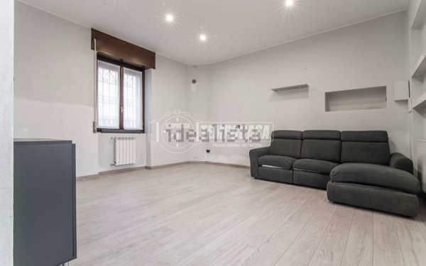 appartamento in vendita a Gorla Minore