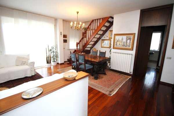 appartamento in vendita a Gorla Minore