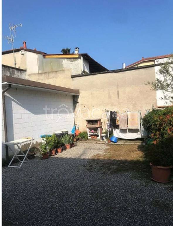 appartamento in vendita a Gorla Minore