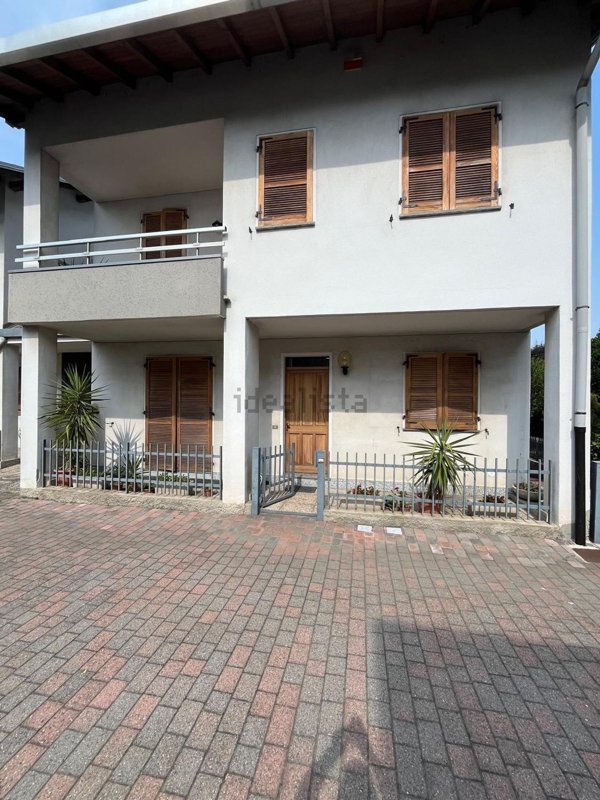 pentavano in vendita a Gorla Minore