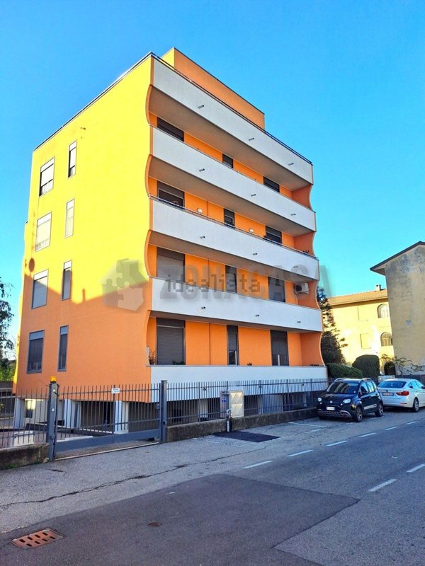 appartamento in vendita a Gorla Minore