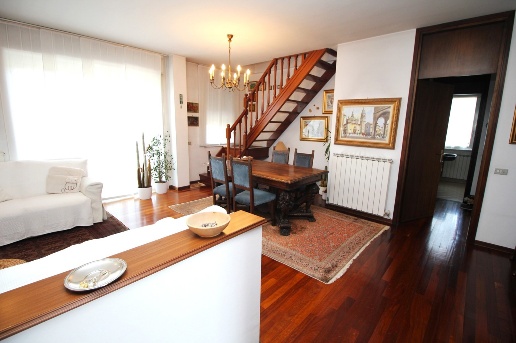 appartamento in vendita a Gorla Minore