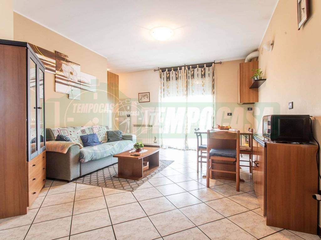 appartamento in vendita a Gorla Minore